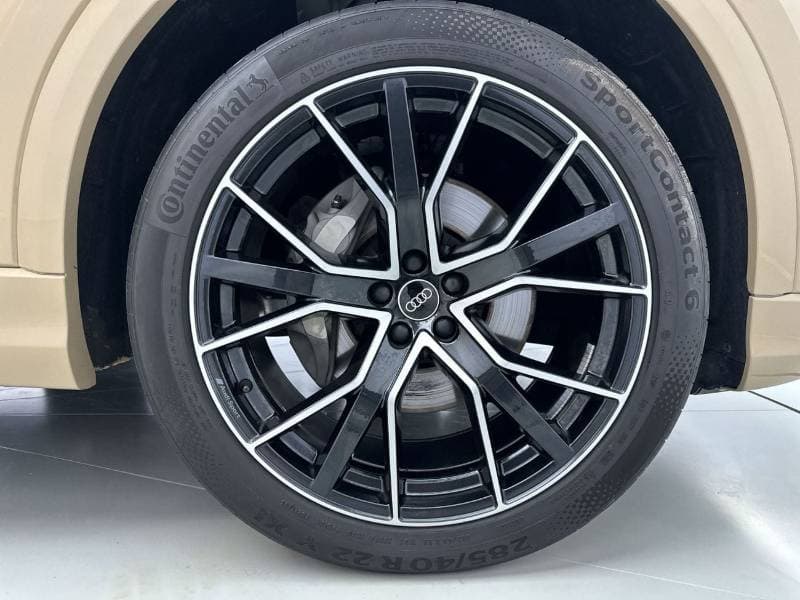 2024 Audi Q7 55 TFSI PROGRESS PLUS thumbnail 6