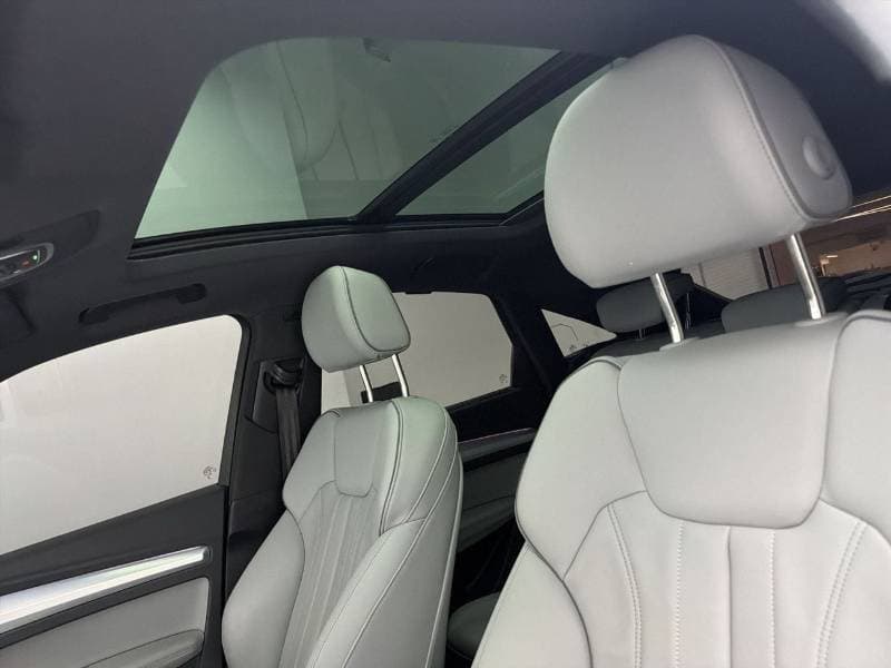 2024 Audi Q5 45 TFSI SPORTBACK S LINE thumbnail 6