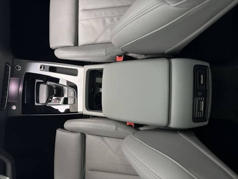 2024 Audi Q5 45 TFSI SPORTBACK S LINE thumbnail 3
