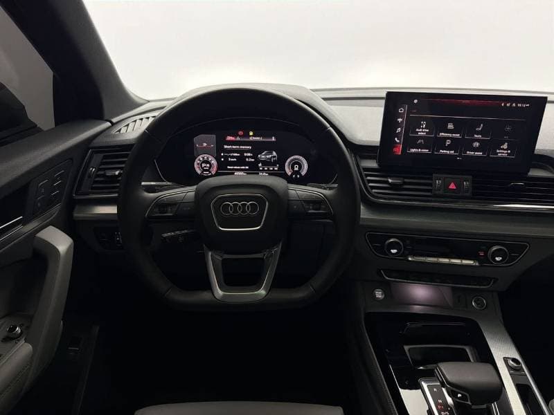 2024 Audi Q5 45 TFSI SPORTBACK S LINE thumbnail 2