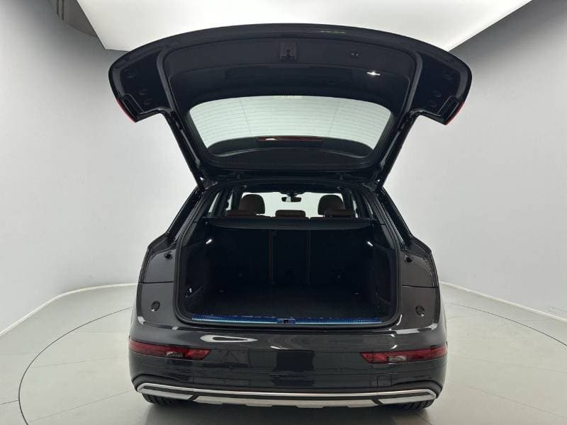 2024 Audi Q5 45 TFSI ADVANCED thumbnail 5
