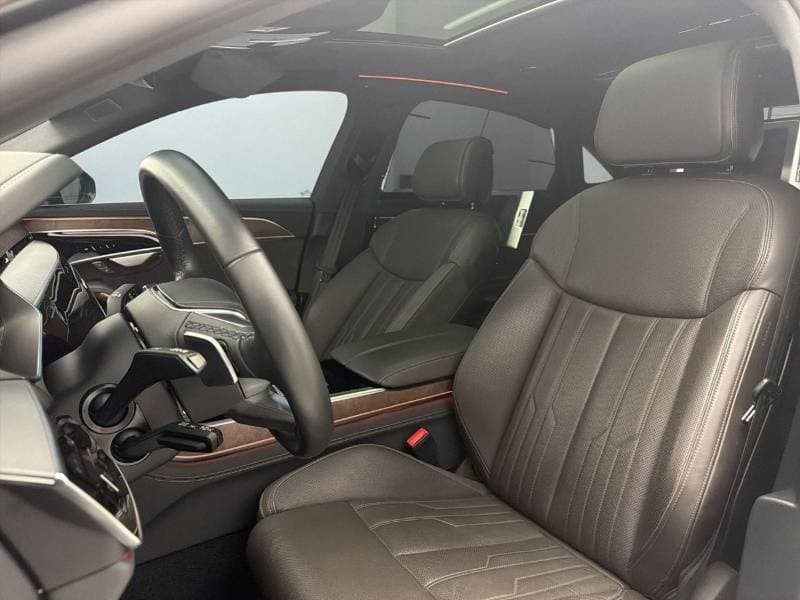 2022 Audi A8 thumbnail 8