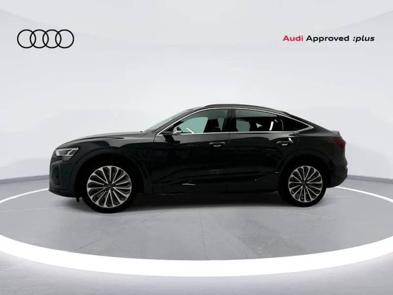 2024 Audi e tron thumbnail 3