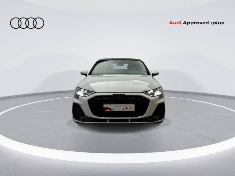 2025 Audi A3 35 TFSI ADVANCED thumbnail 3