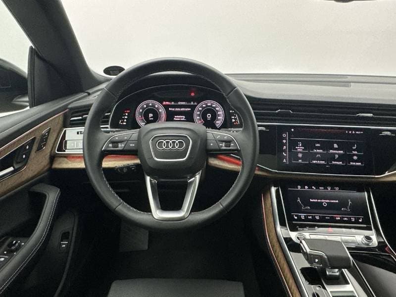 2024 Audi Q8 55 TFSI thumbnail 8