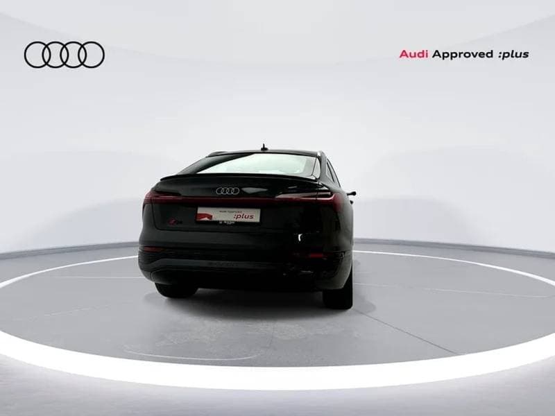 2024 Audi e tron thumbnail 5