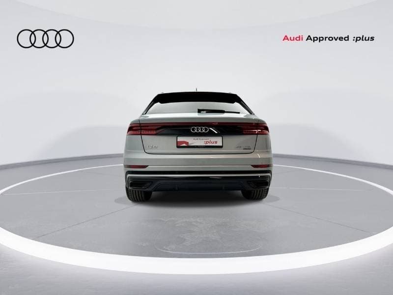 2023 Audi Q8 55 TFSI thumbnail 4
