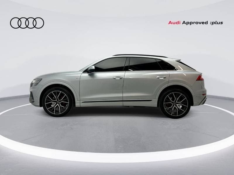 2023 Audi Q8 55 TFSI thumbnail 2