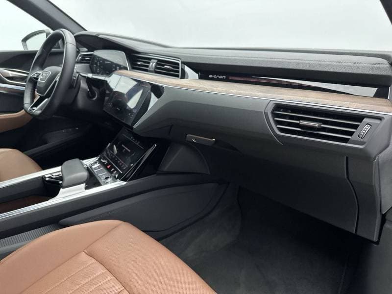 2022 Audi etron Sportback thumbnail 8