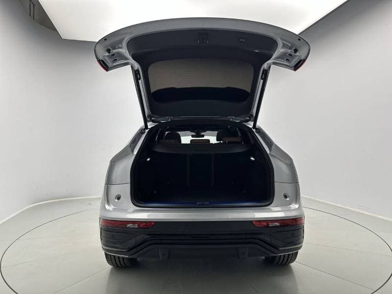 2023 Audi Q5 45 TFSI SPORTBACK S LINE thumbnail 6