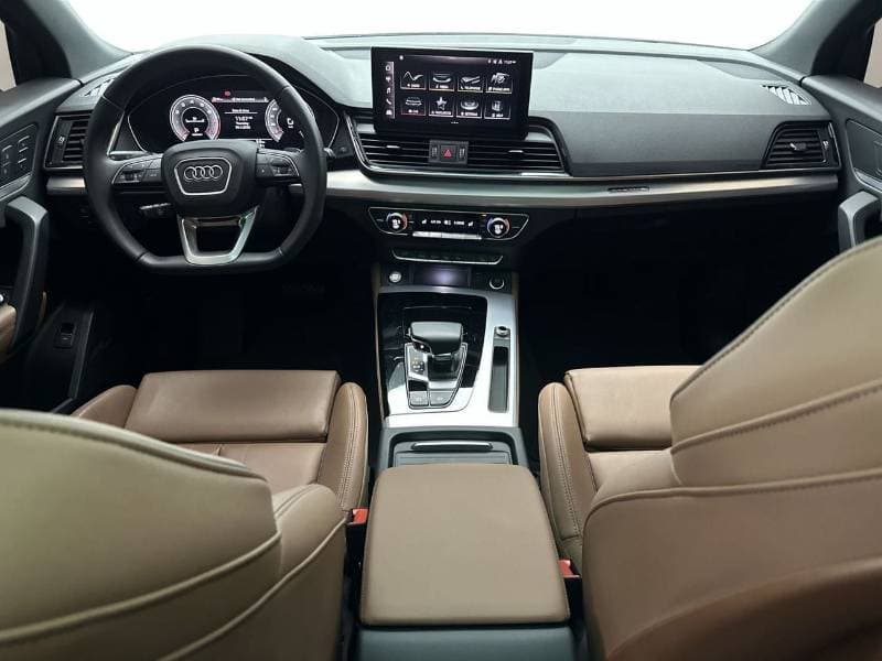 2023 Audi Q5 45 TFSI SPORTBACK S LINE thumbnail 4