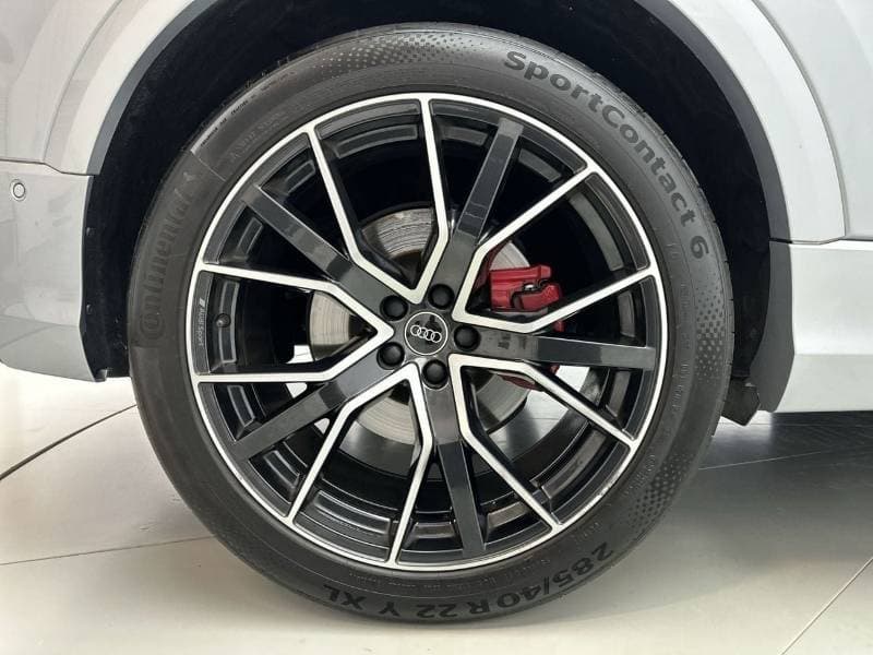 2023 Audi Q8 55 TFSI thumbnail 6