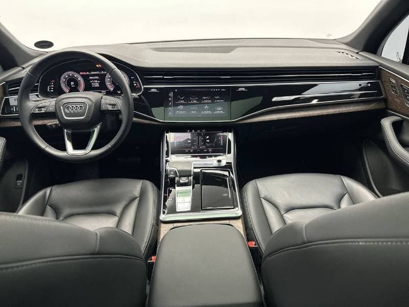 2025 Audi Q7 45 TFSI S LINE thumbnail 8
