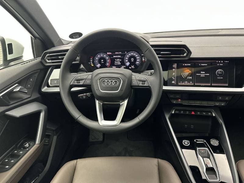 2026 Audi A3 35 TFSI thumbnail 4