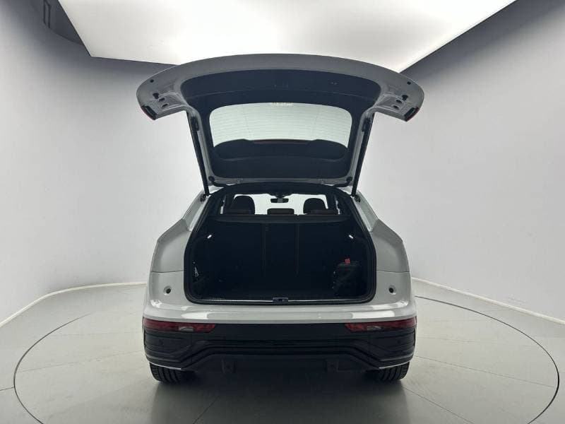 2024 Audi Q5 45 TFSI SPORTBACK S LINE thumbnail 5