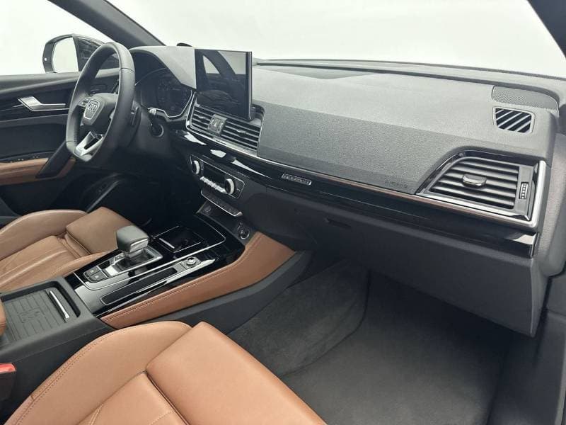 2024 Audi Q5 45 TFSI SPORTBACK S LINE thumbnail 8