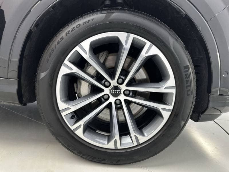 2025 Audi Q7 55 TFSI S LINE thumbnail 6