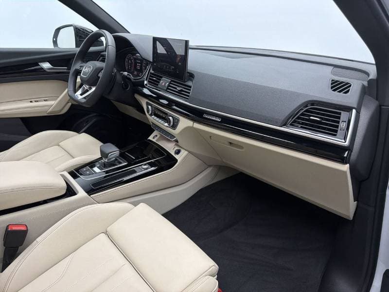 2025 Audi Q5 45 TFSI SPORTBACK S LINE thumbnail 8