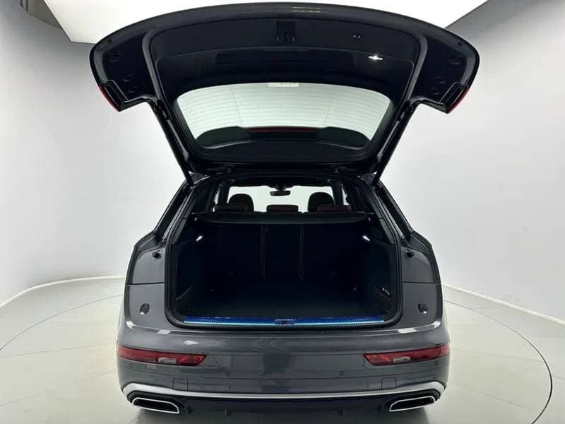 2025 Audi Q5 thumbnail 2