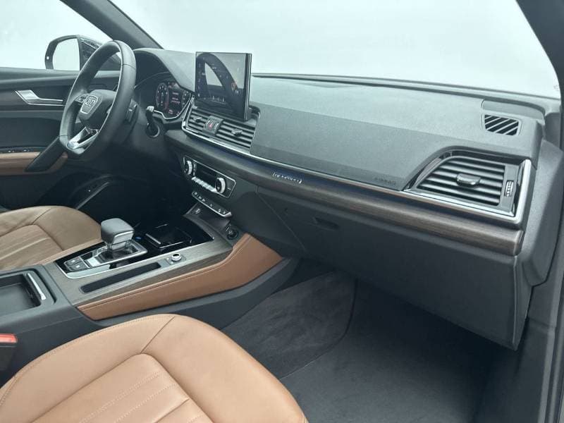 2024 Audi Q5 45 TFSI ADVANCED thumbnail 8