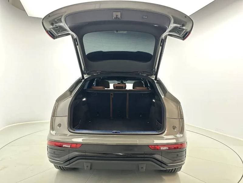 2024 Audi Q5 45 TFSI SPORTBACK S LINE thumbnail 2