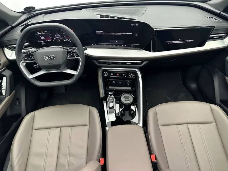 2025 Audi Q5 45 TFSI PROGRESS thumbnail 4