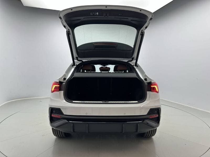2026 Audi Q3 Sportback 40 TFSI quat 180hp S line thumbnail 2