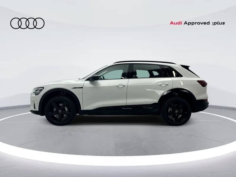 2023 Audi e tron thumbnail 3