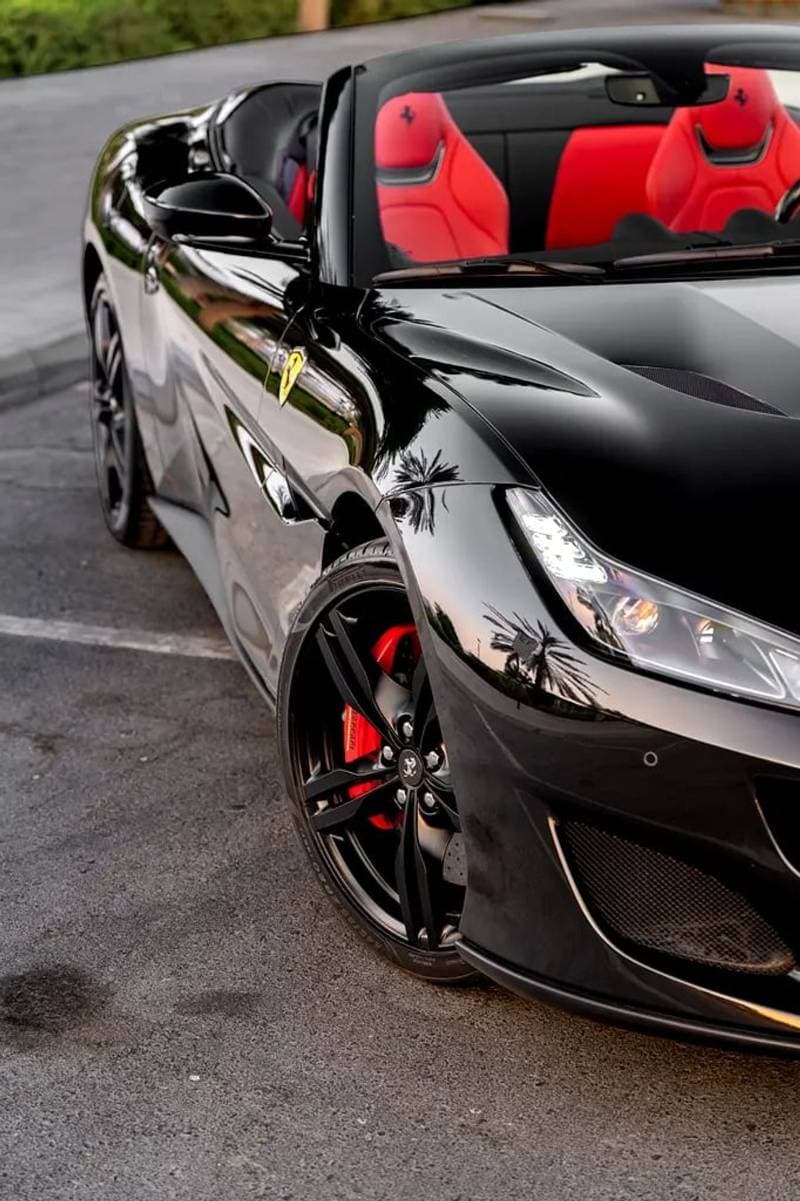 2019 Ferrari Portofino STANDARD thumbnail 3