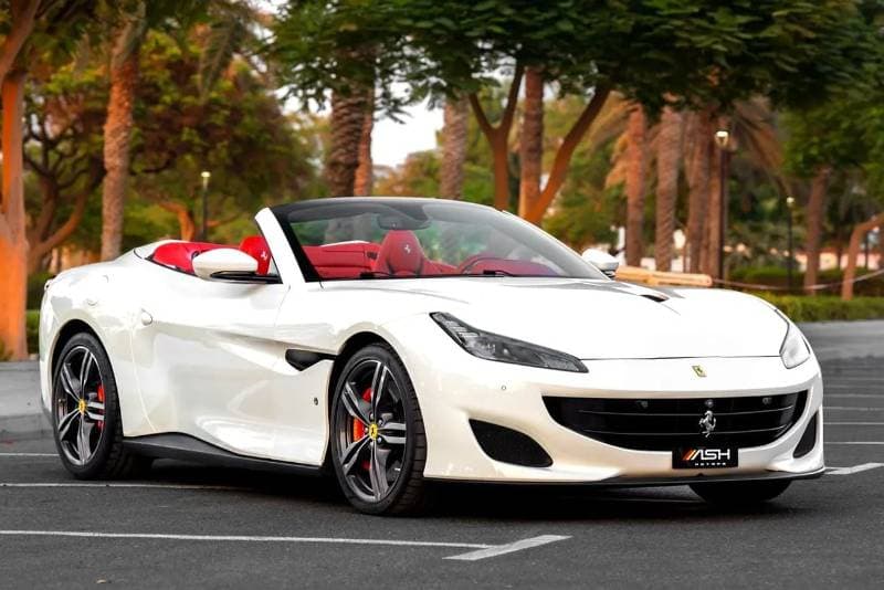 2019 Ferrari Portofino STANDARD thumbnail 2