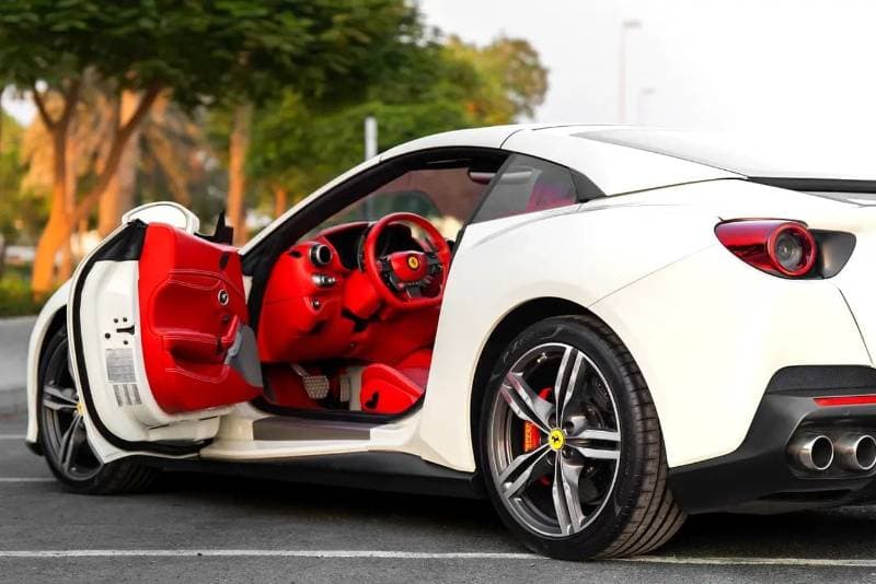 2019 Ferrari Portofino STANDARD thumbnail 7