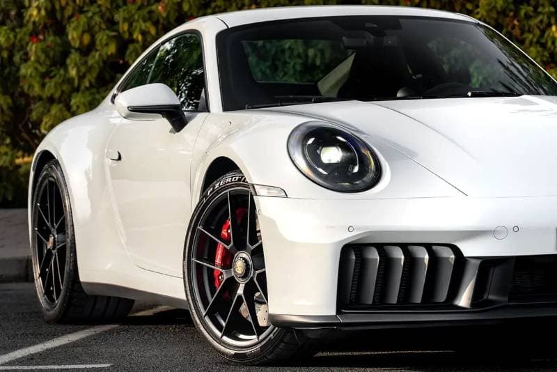2025 Porsche 911 CARRERA GTS thumbnail 5