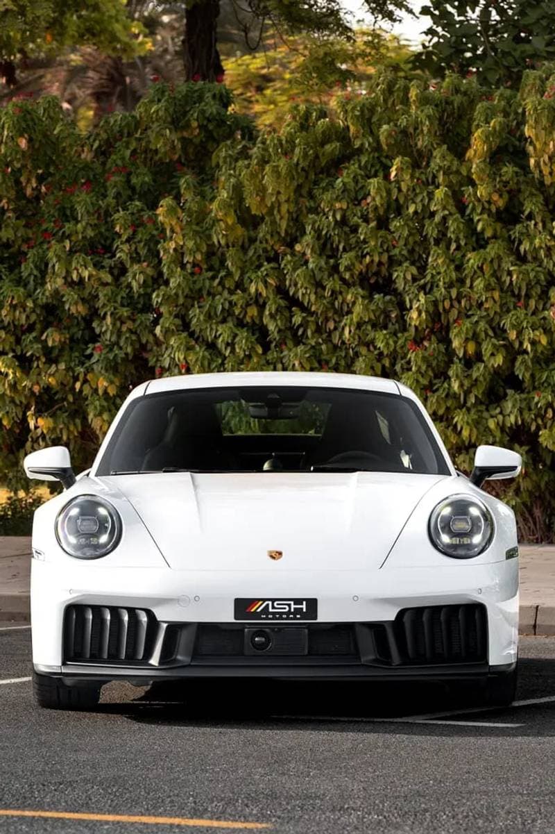 2025 Porsche 911 CARRERA GTS thumbnail 2