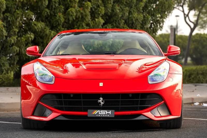 2013 Ferrari F12 thumbnail 2