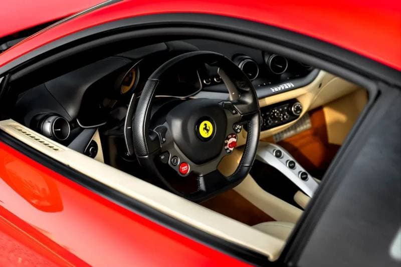 2013 Ferrari F12 thumbnail 7