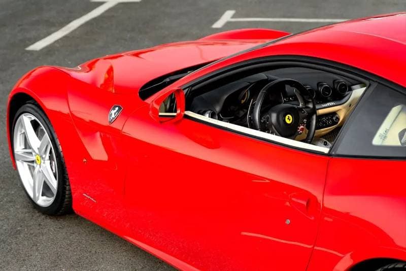 2013 Ferrari F12 thumbnail 6