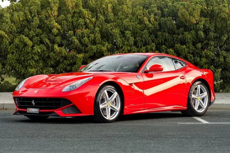 2013 Ferrari F12 thumbnail 4