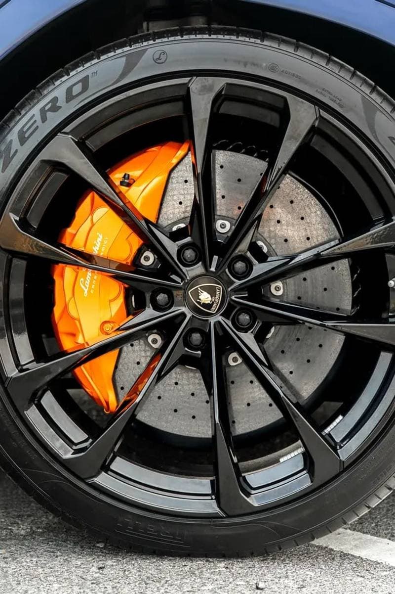 2020 Lamborghini Urus STANDARD thumbnail 7