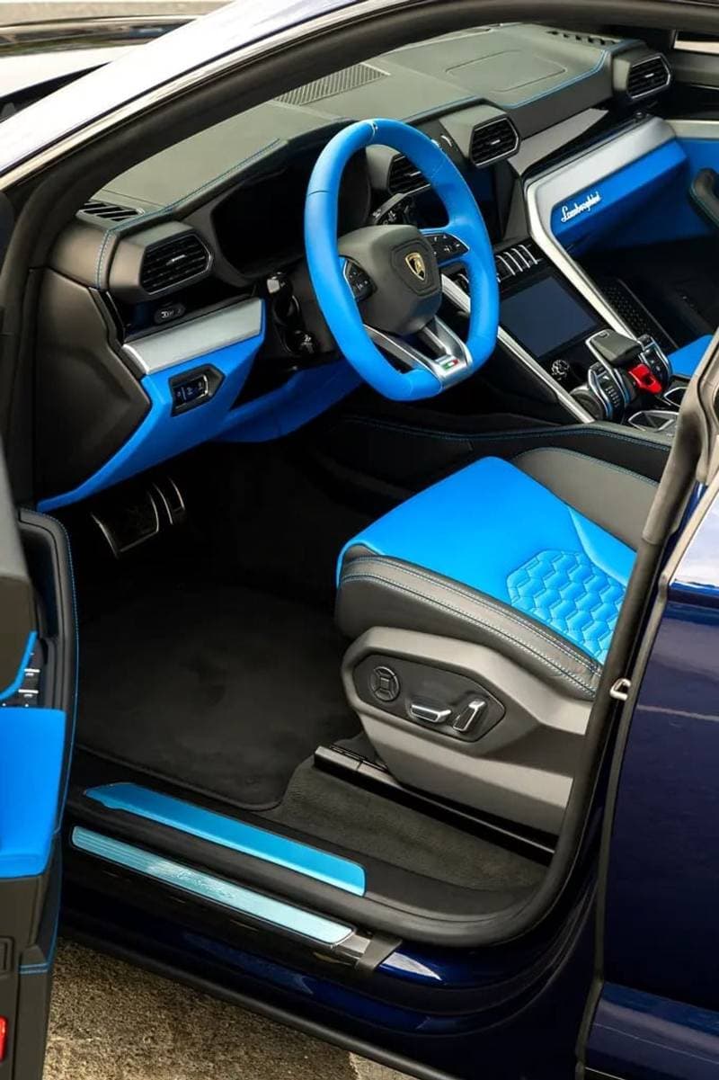 2020 Lamborghini Urus STANDARD thumbnail 8