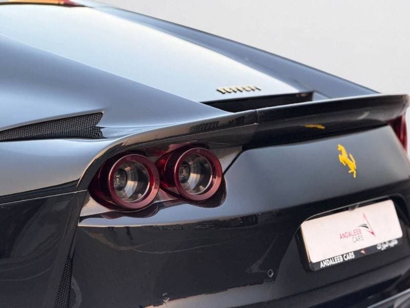 2019 Ferrari 812 SUPERFAST thumbnail 7