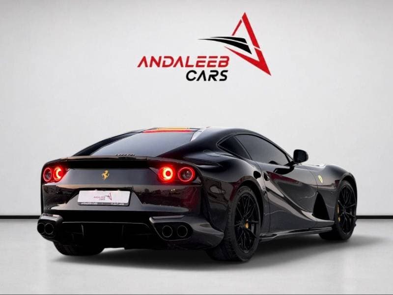 2019 Ferrari 812 SUPERFAST thumbnail 6