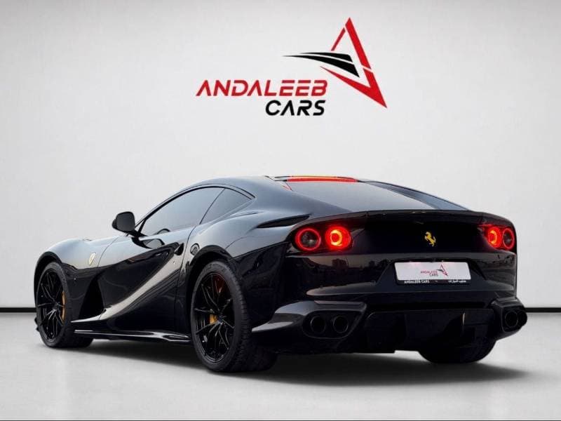 2019 Ferrari 812 SUPERFAST thumbnail 8