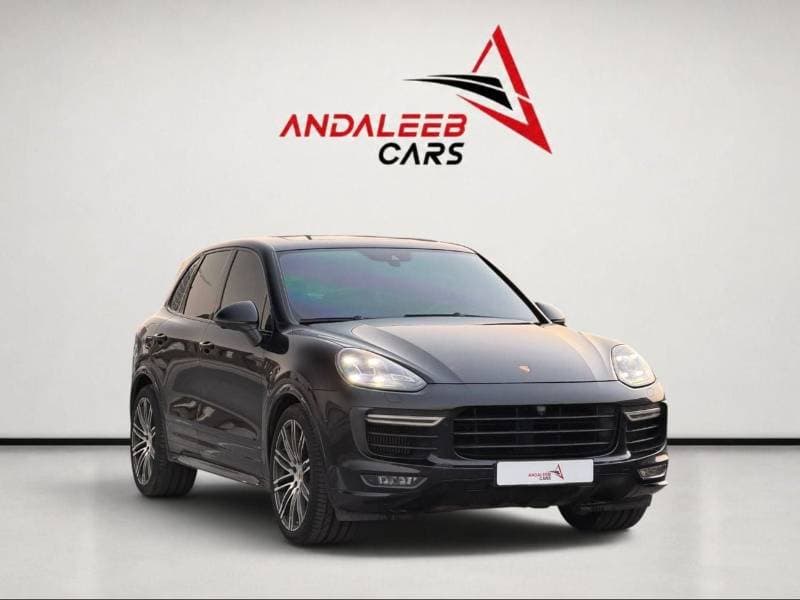 2016 Porsche Cayenne GTS thumbnail 3