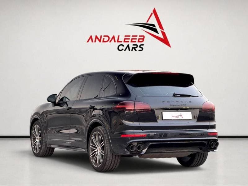 2016 Porsche Cayenne GTS thumbnail 7