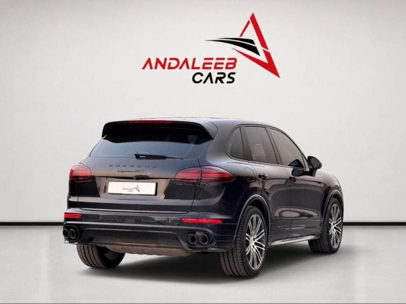 2016 Porsche Cayenne GTS thumbnail 5