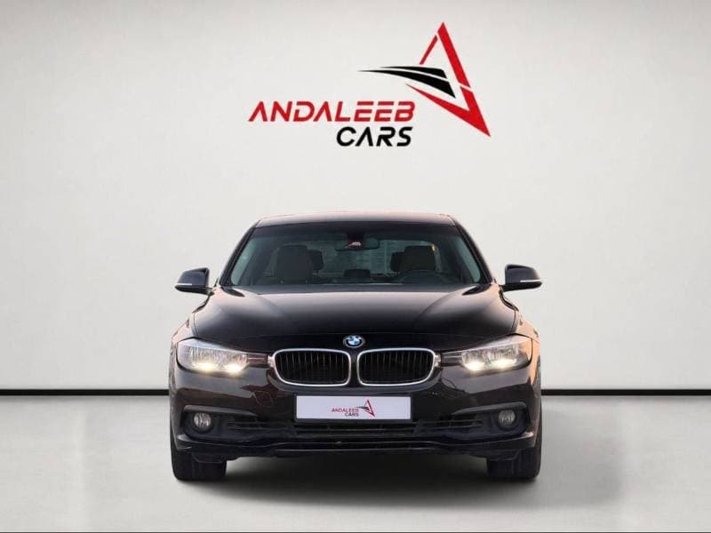 2017 BMW 320i STANDARD thumbnail 2