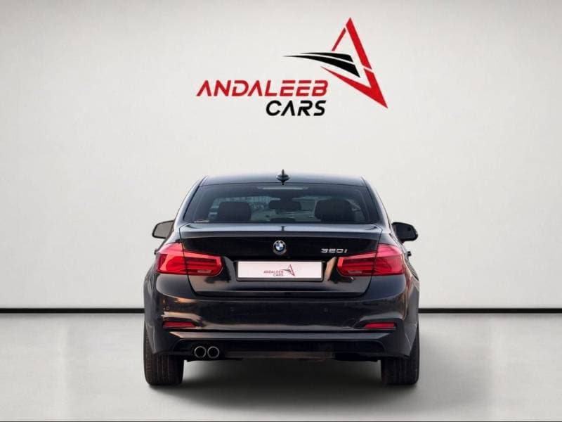 2017 BMW 320i STANDARD thumbnail 4