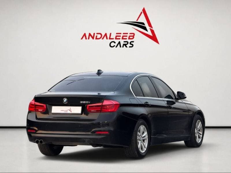 2017 BMW 320i STANDARD thumbnail 5