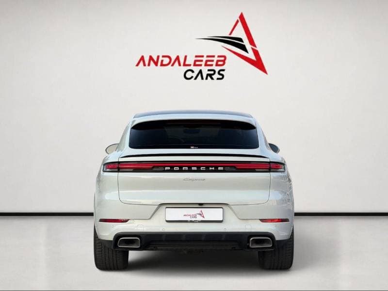 2024 Porsche Cayenne thumbnail 5