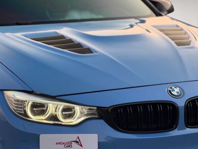 2015 BMW M4 STANDARD thumbnail 4